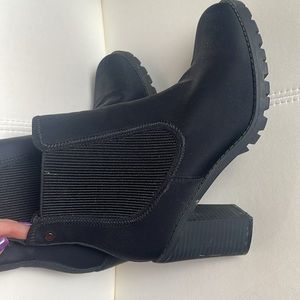 simply Vera, Vera wang women’s booties